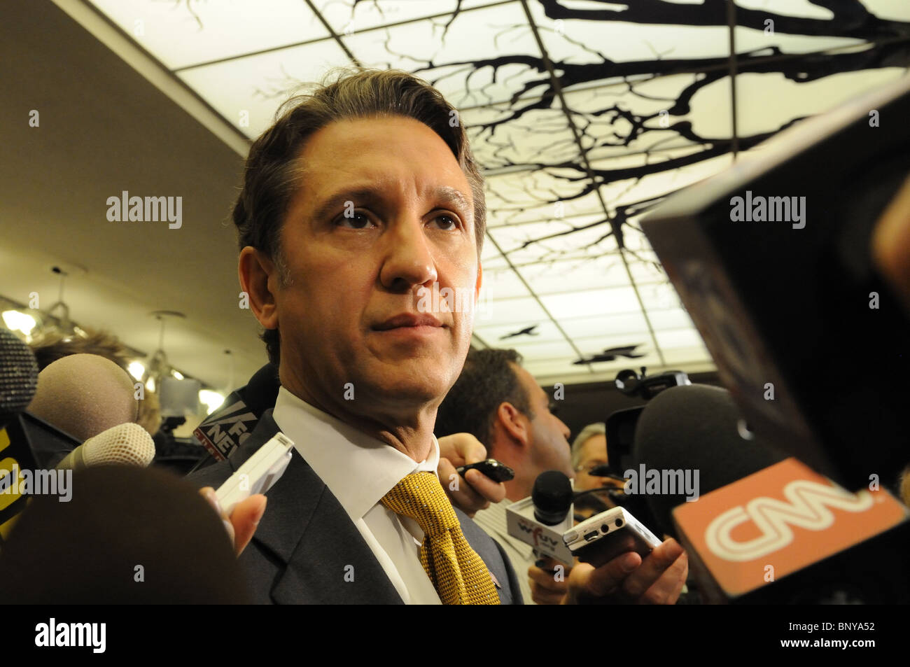 Rick Lazio, Republican candidate for New York State governor, at an impromptu press conference. Stock Photo