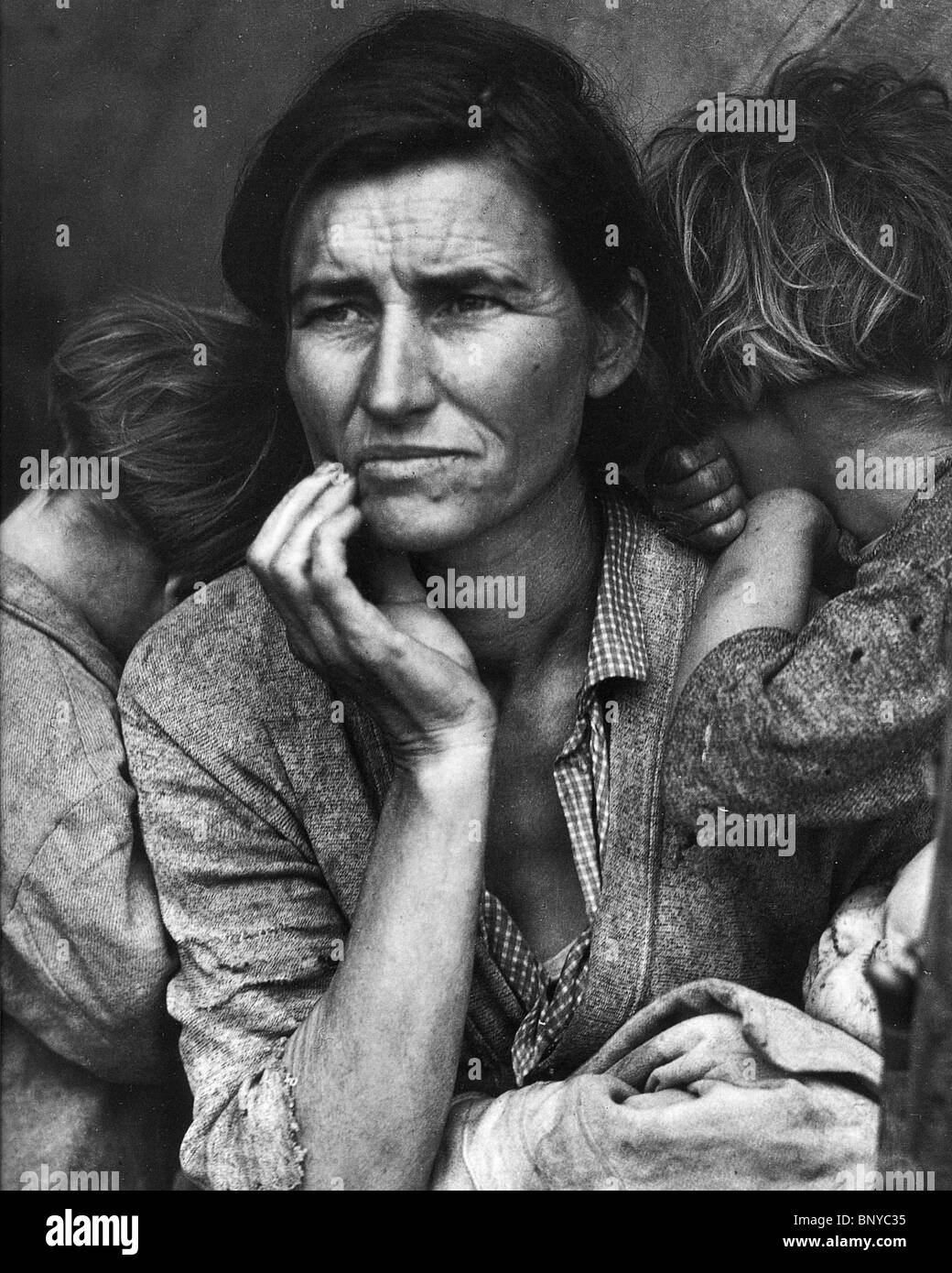 MIGRANT MOTHER - Dorothea Lange's iconic photo taken during the American Depression in 1936 - see Description below Stock Photo