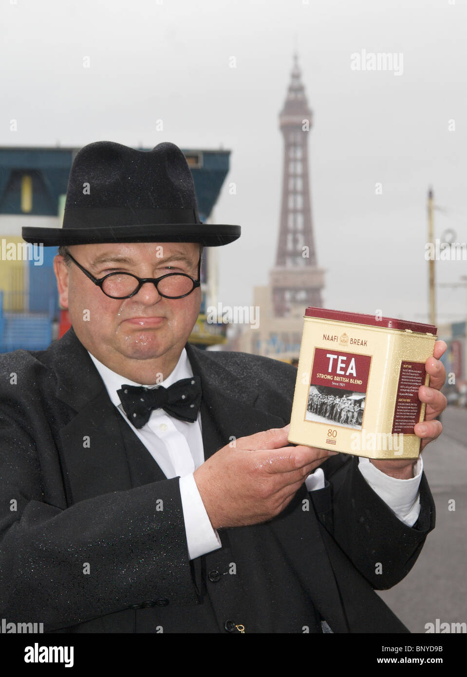 Winston Churchill in Blackpool to help celebrate the NAAFI's 90 th ...