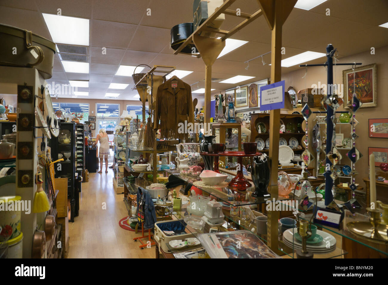 Cottonwood, Arizona, smalltown style city with antiques, art, books