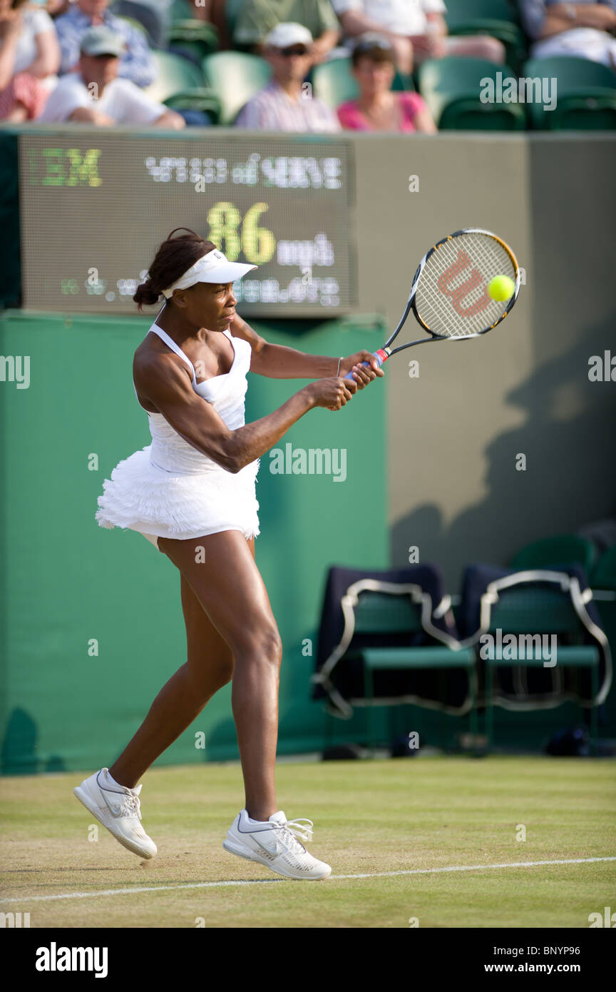 June 25 2010:  Serena Williams & Venus Williams v Timea Bacsinszky (SUI) & Tathiana Garbin (ITA) No 2 Court.  Wimbledon internat Stock Photo