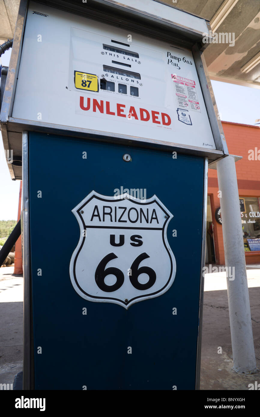 Route 66, Williams near Flagstaff Arizona, Eddie's Tires garage. Gas pump Stock Photo Alamy