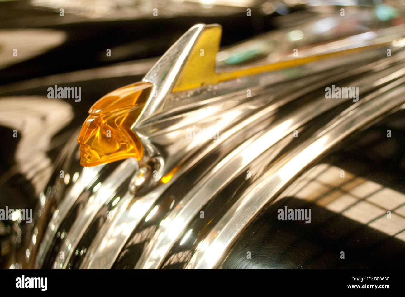 Vintage car front end black hi-res stock photography and images - Alamy