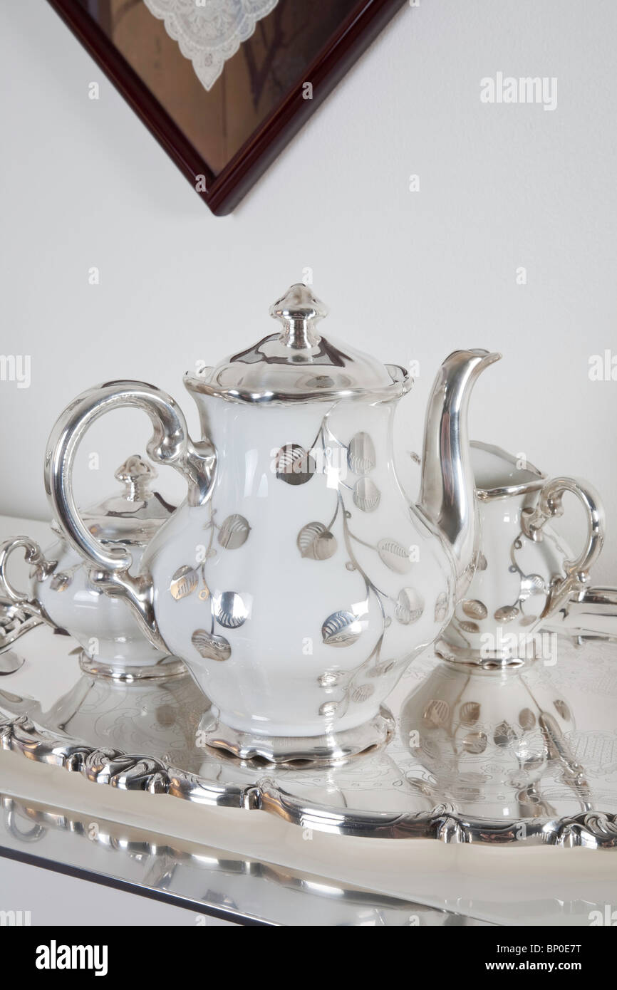 Silver coffeepot hires stock photography and images Alamy