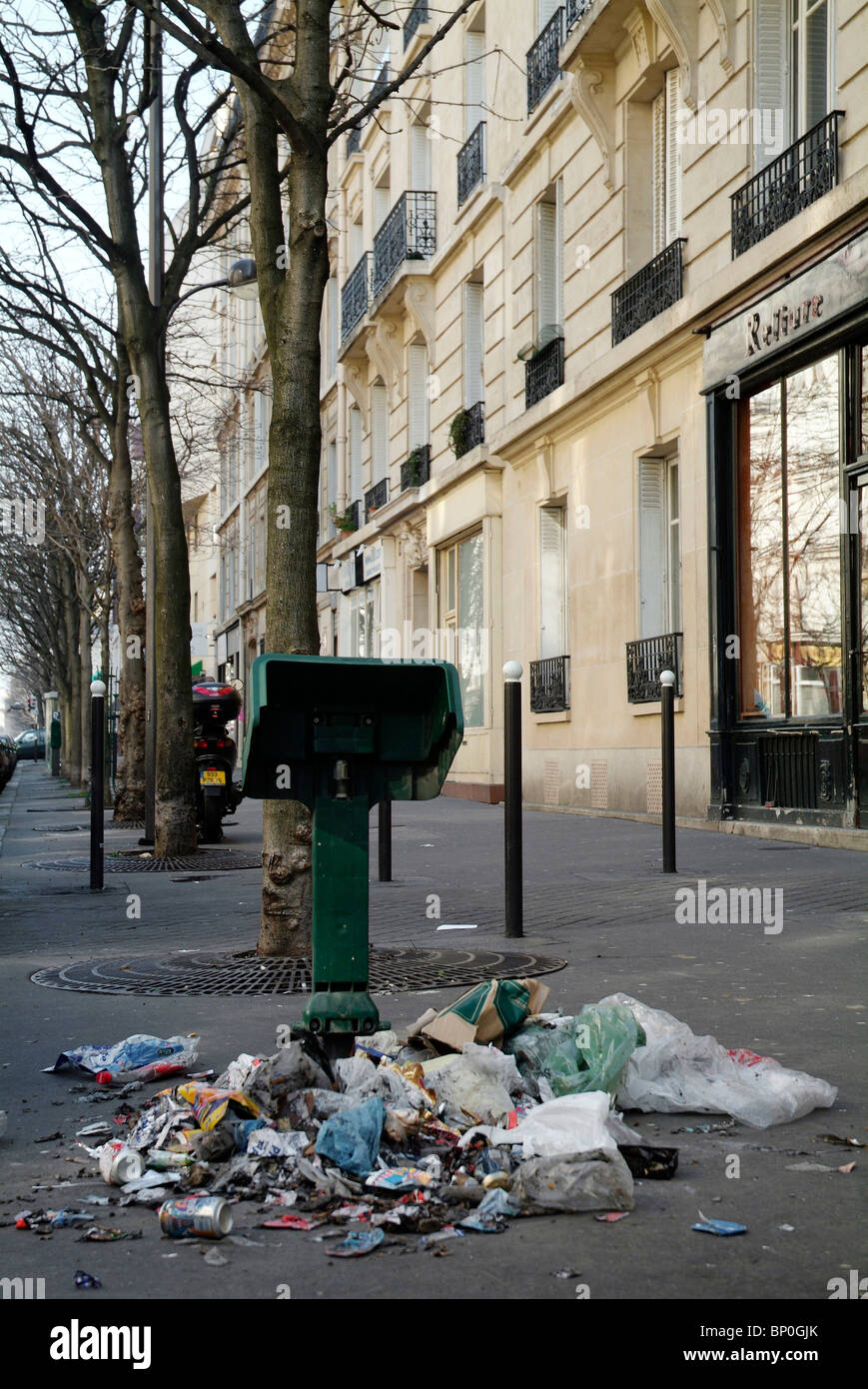 France, Paris, garbage on street Stock Photo Alamy