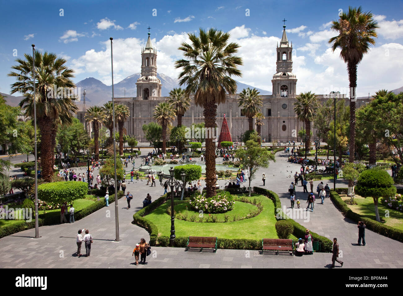 Peru, Arequipa Cathedral in the main square, Plaza de Armas. Built with sillar, a stone mined from the extinct Chachani volcano. Stock Photo