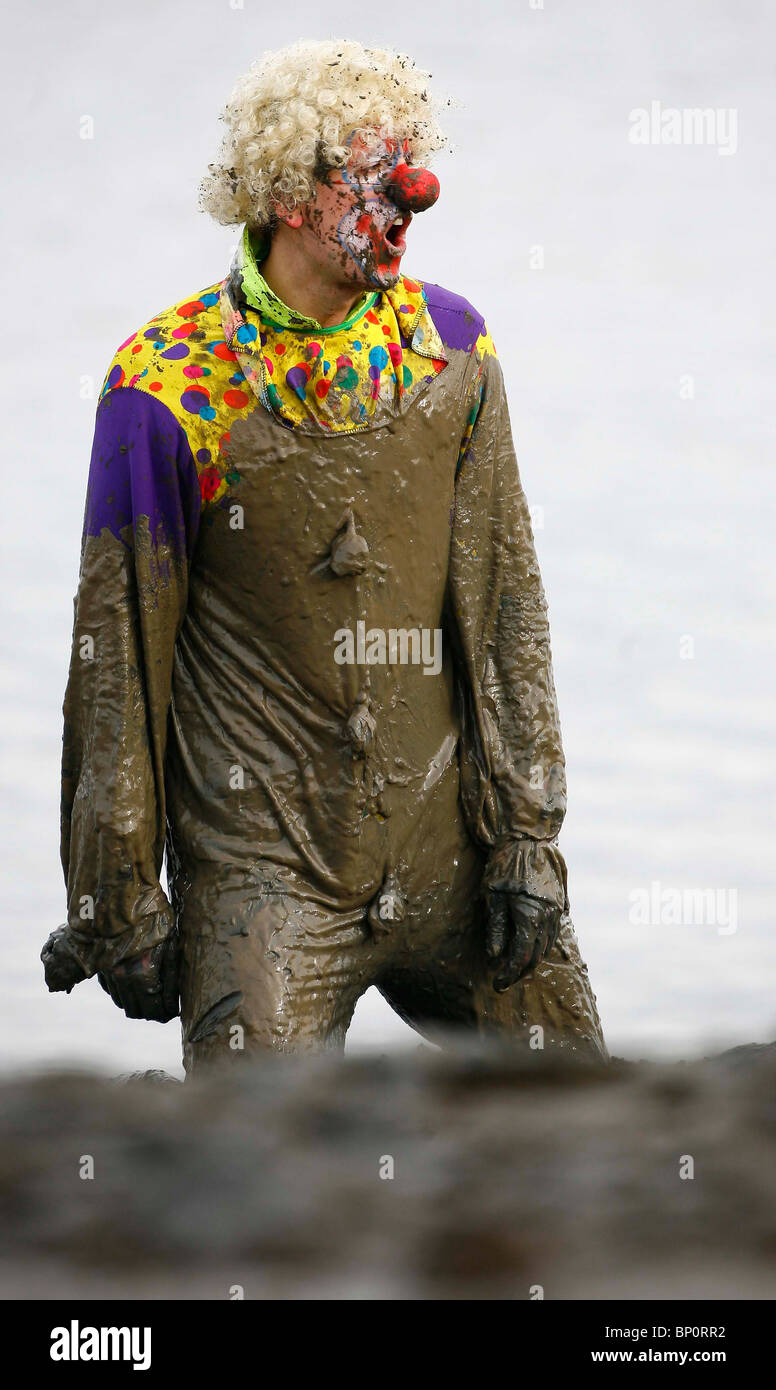 a-competitor-struggles-to-get-to-the-finish-line-during-the-maldon-BP0RR2.jpg