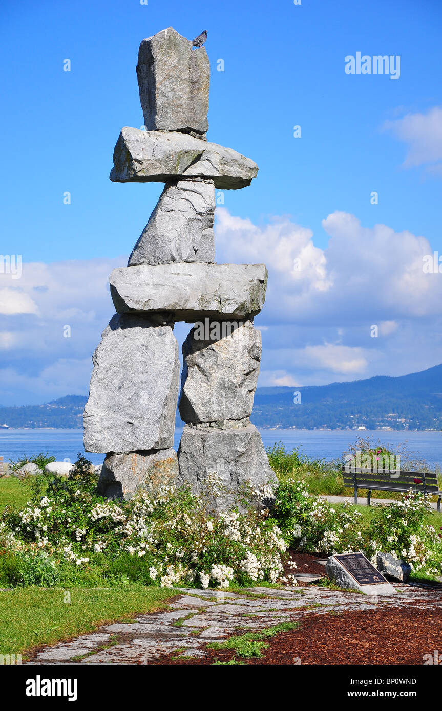 Inukshuk english bay hires stock photography and images Alamy
