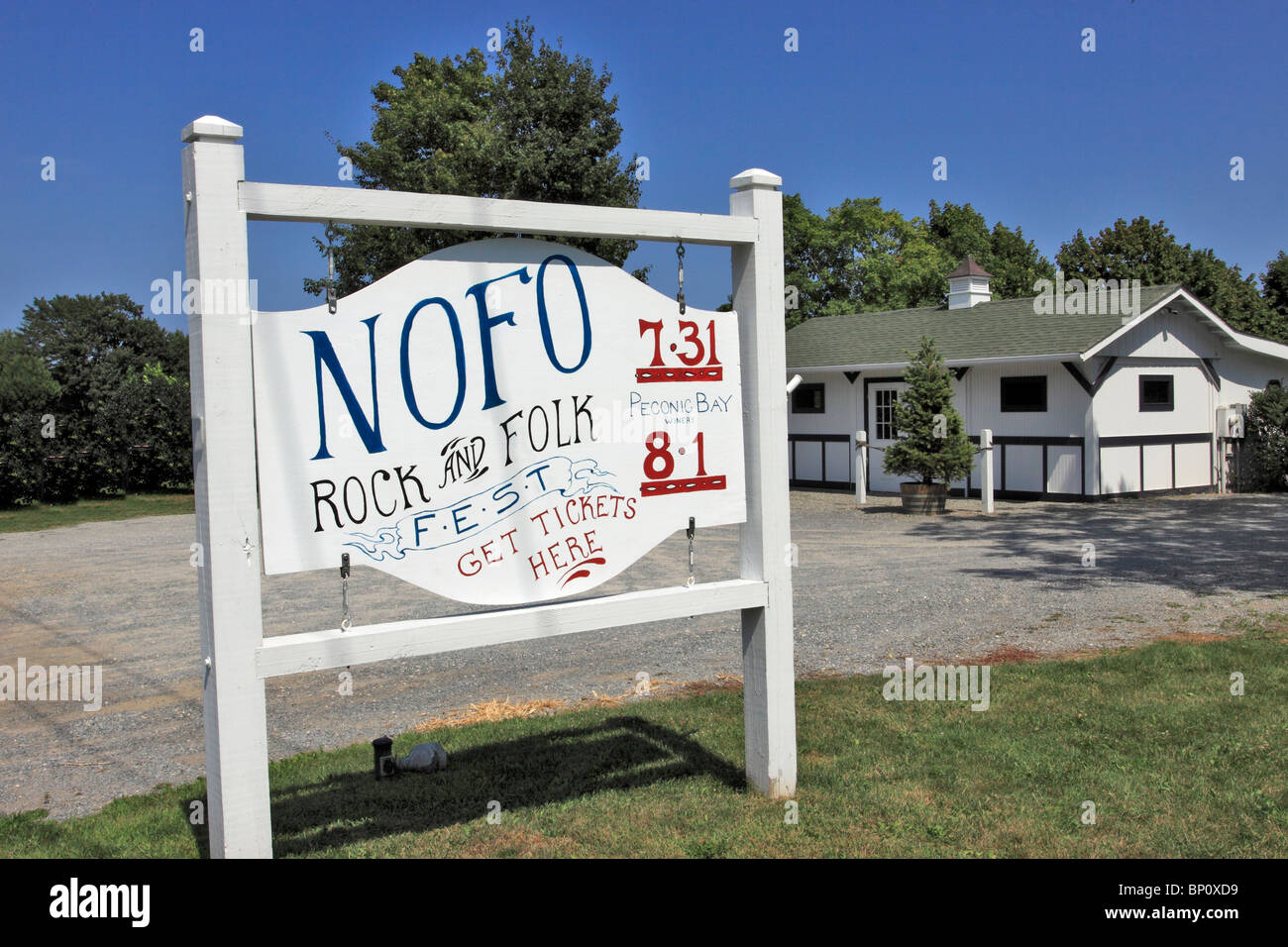 Sign at entrance to Peconic Bay winery for music festival, Cutchogue, north fork of eastern Long Island NY Stock Photo