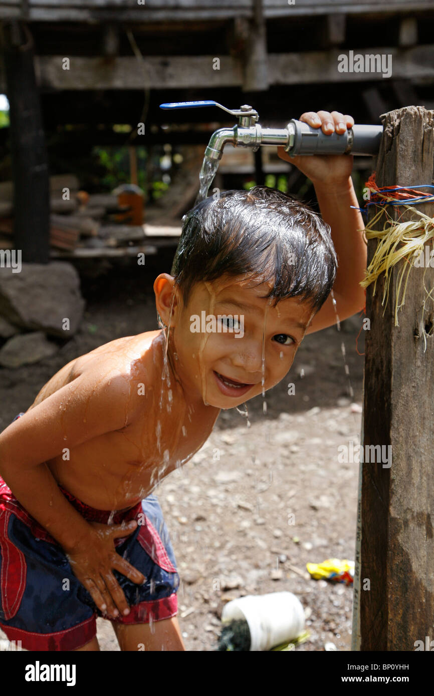 Children taking bath hi-res stock photography and images - Alamy