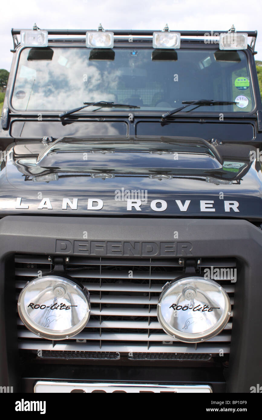 Black land rover defender 110 hi-res stock photography and images - Alamy