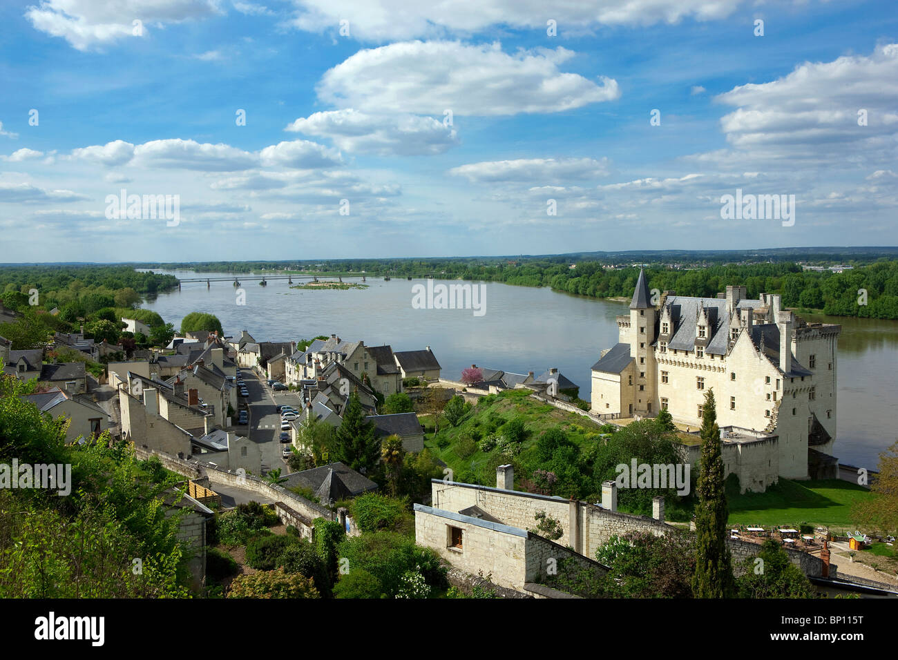 France Pays De La Loire Maine Et Loire Montsoreau Chateau En Bord De Loire Stock Photo Alamy France Pays De La Loire Maine Et Loire Montsoreau Chateau En Bord De Loire Stock Photo Alamy