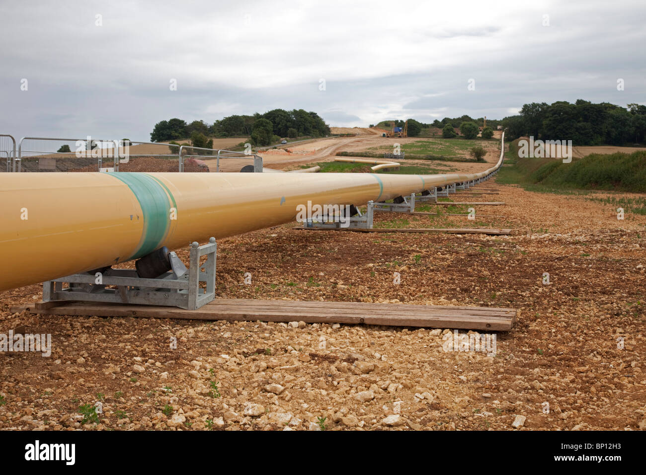 Laying new natural gas pipeline Wormington to Sapperton pipeline ...