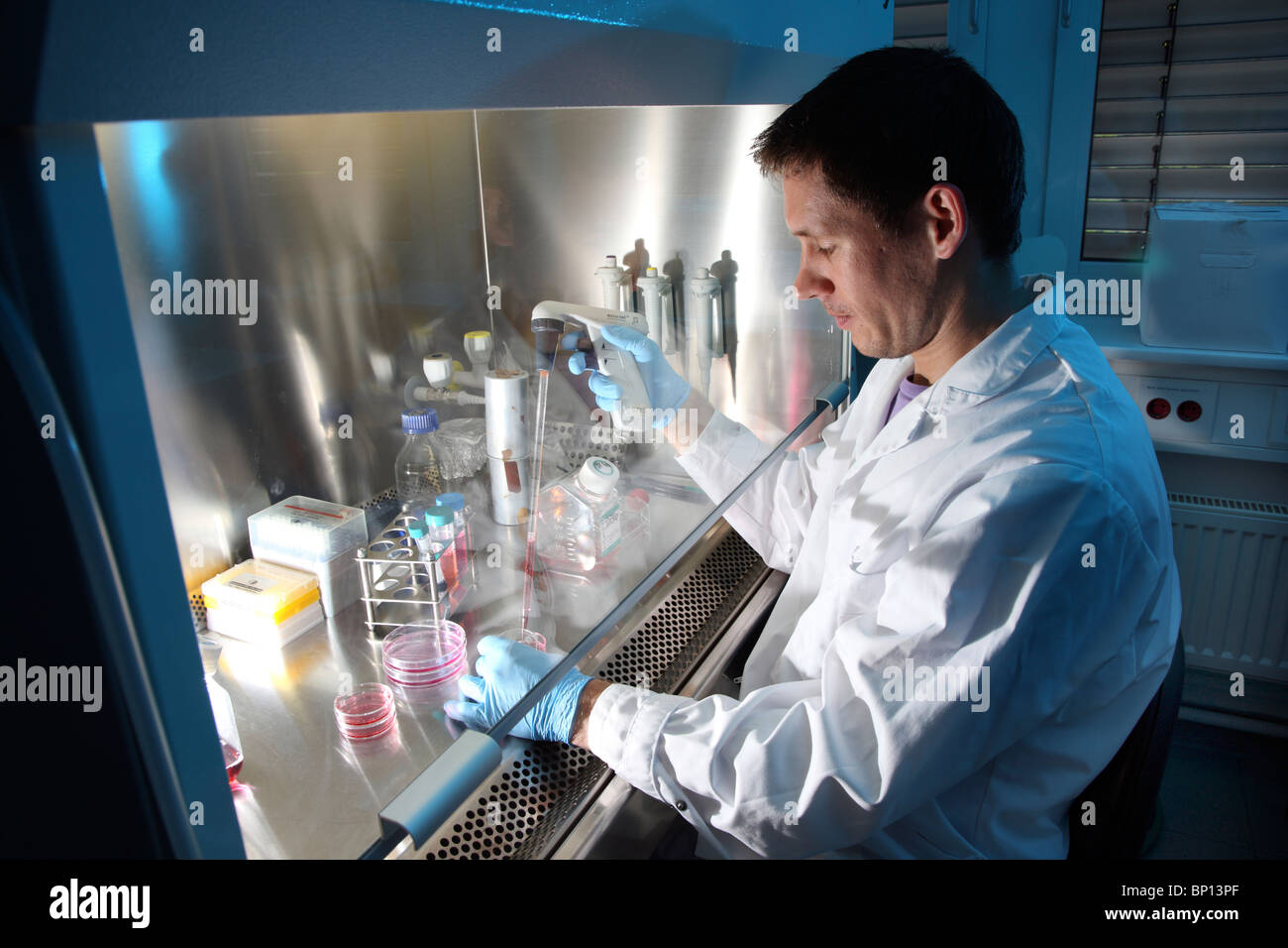 Medical biotechnology laboratories, of Center for Medical Biotechnology, University Essen