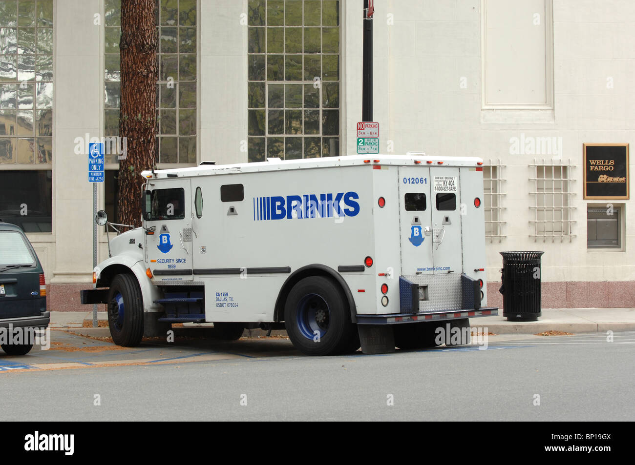 Brinks Armored Car Truck High Resolution Stock Photography and Images ...