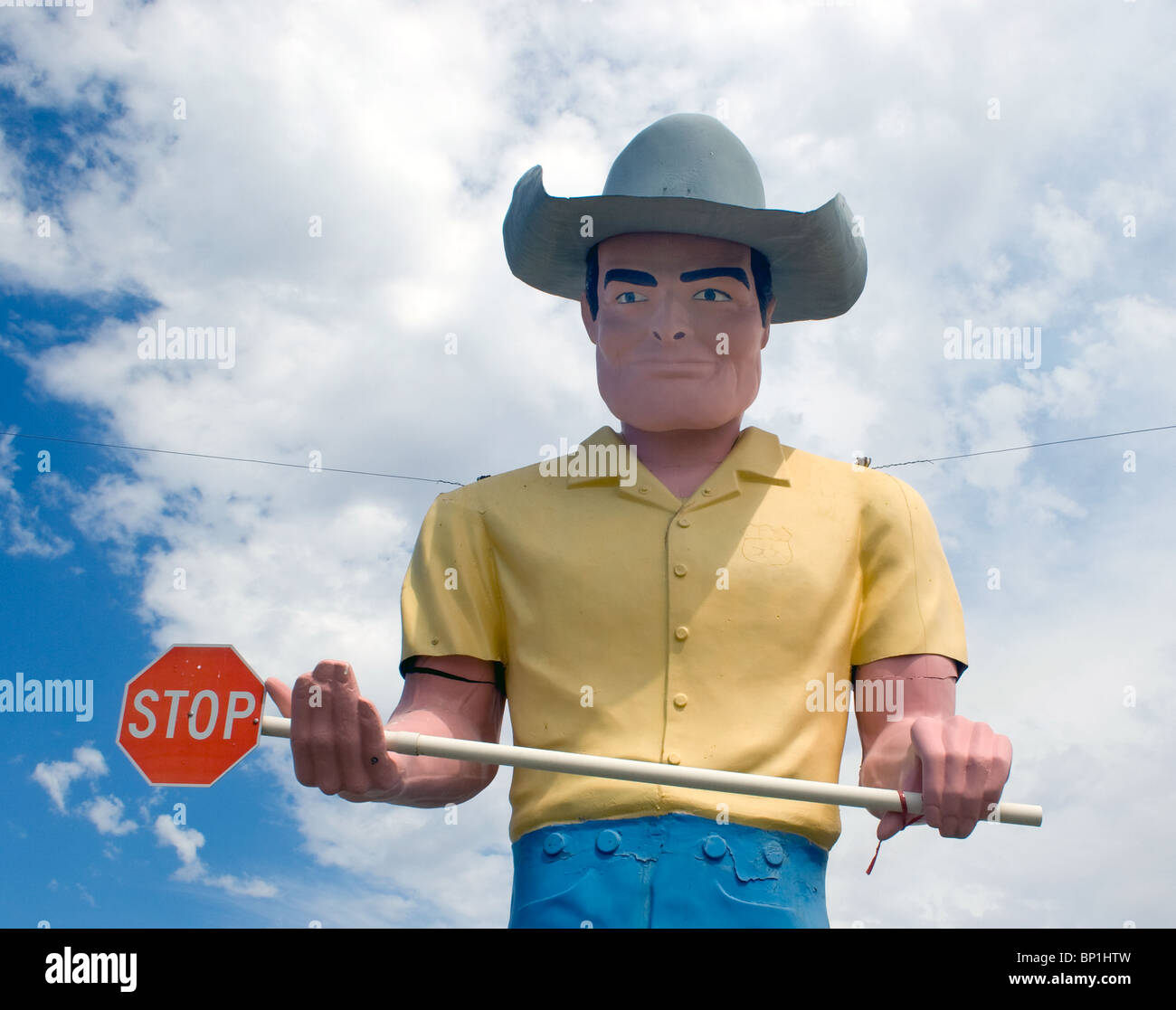 Muffler Man holding a stop sign in Wendell Idaho Stock Photo Alamy