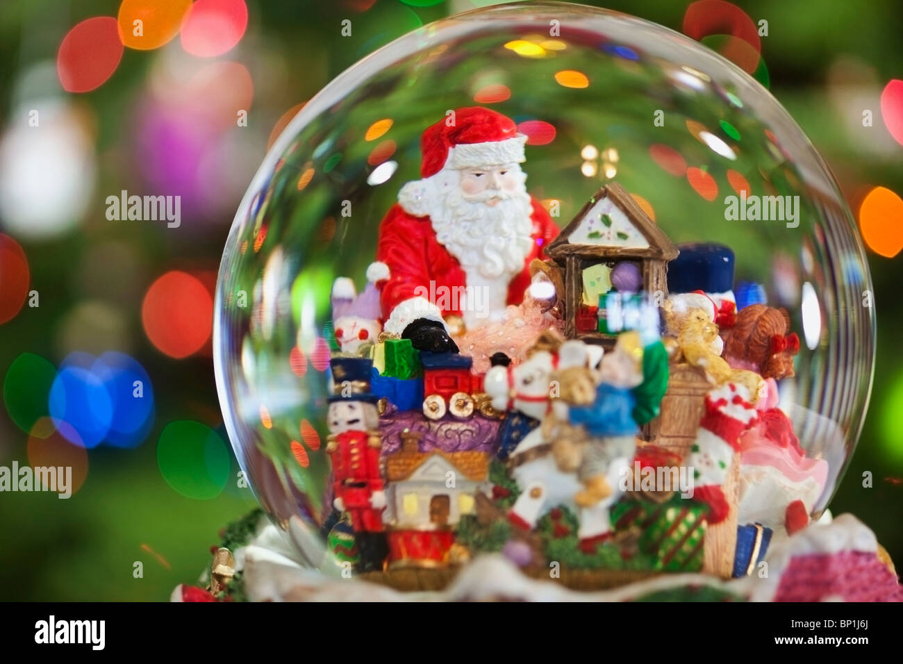 Snow globe nobody hi-res stock photography and images - Alamy