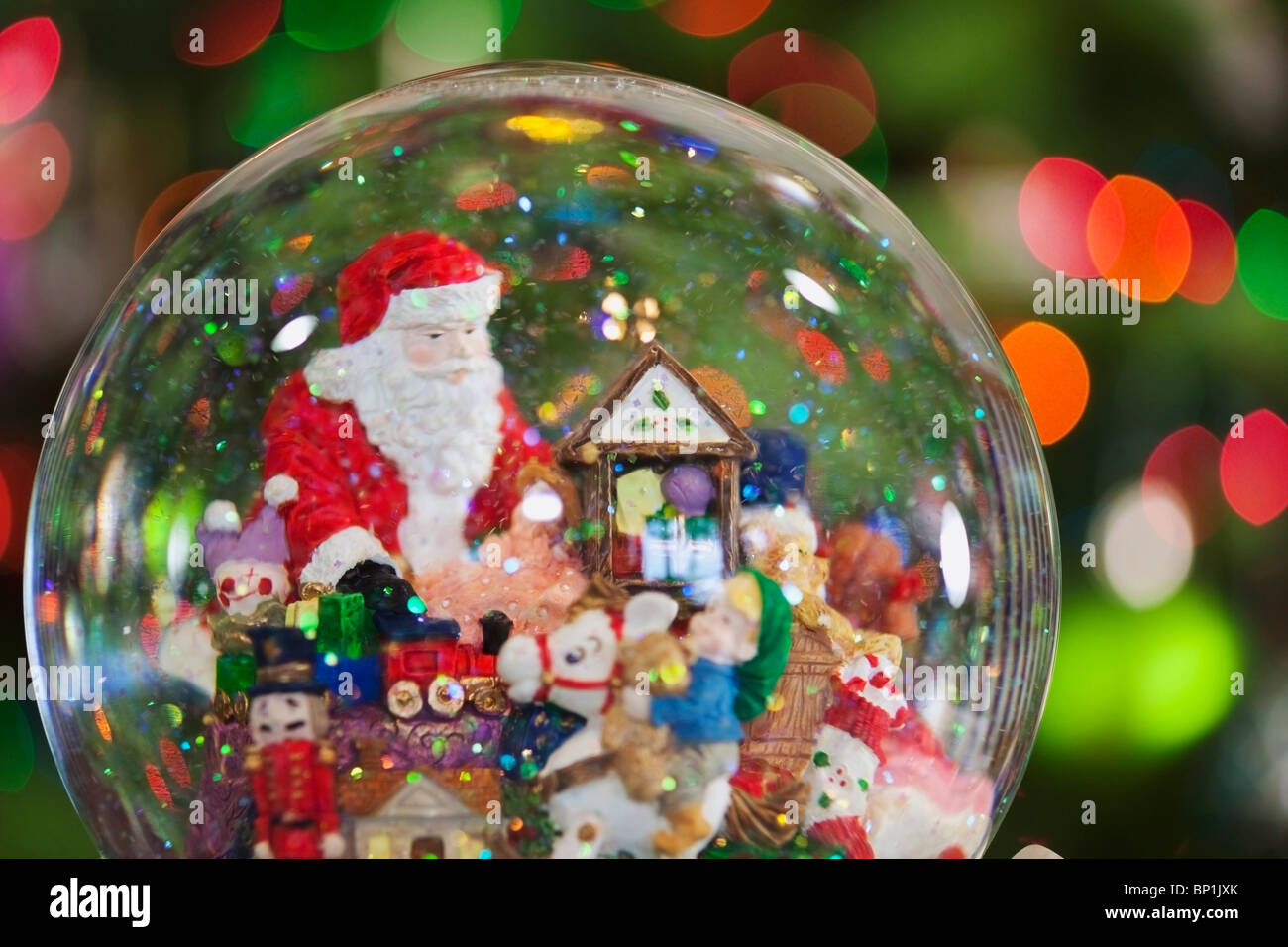 Snow globe nobody hi-res stock photography and images - Alamy