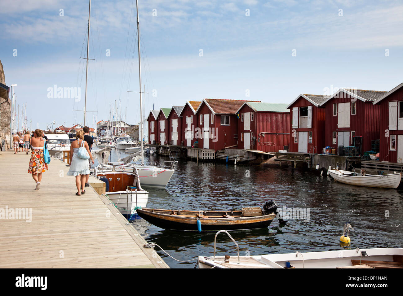 Boats and tourists in Smögen brygga, Bohuslän, Sweden Stock Photo - Alamy