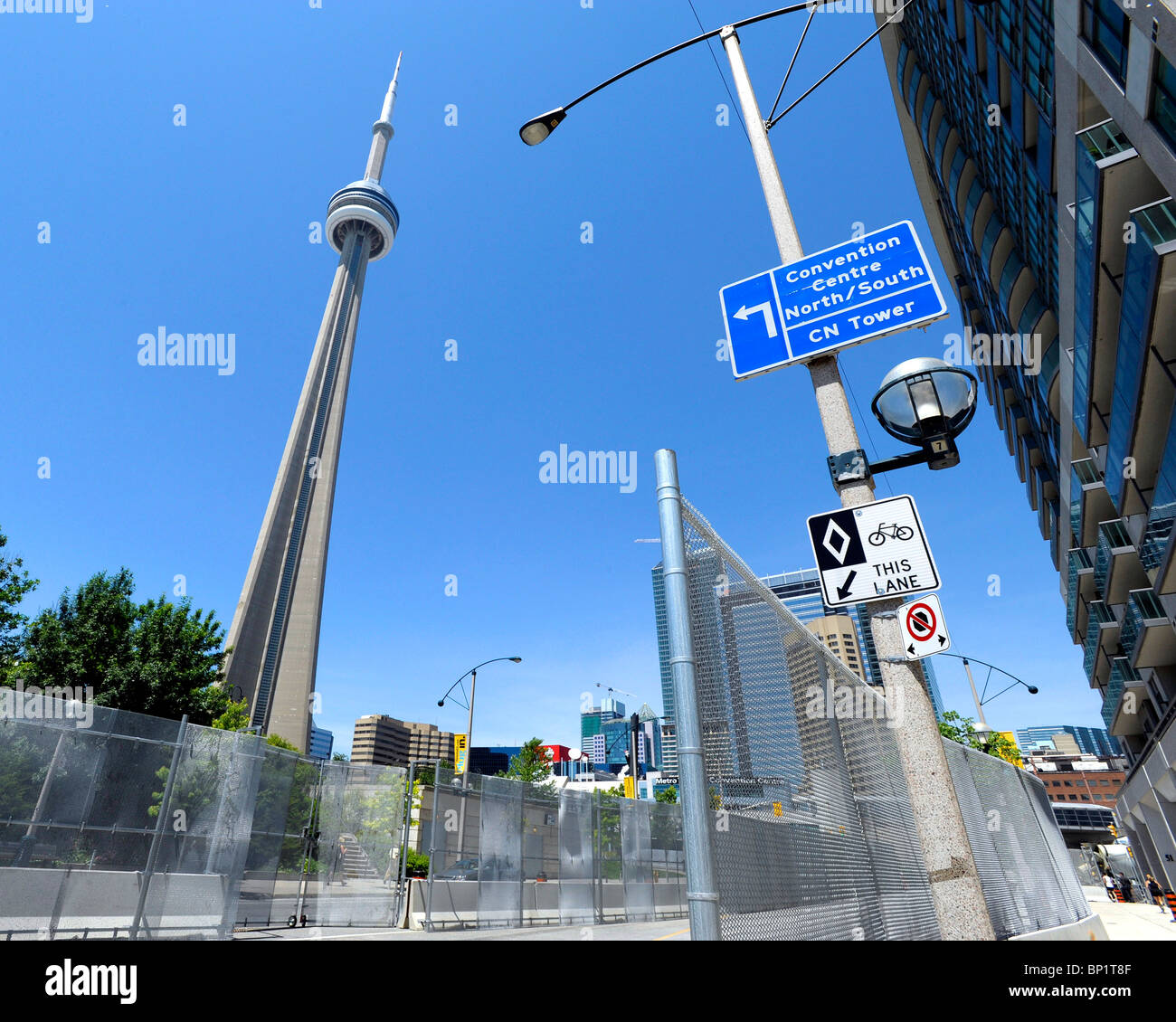 With the cn tower behind in toronto hi-res stock photography and images ...