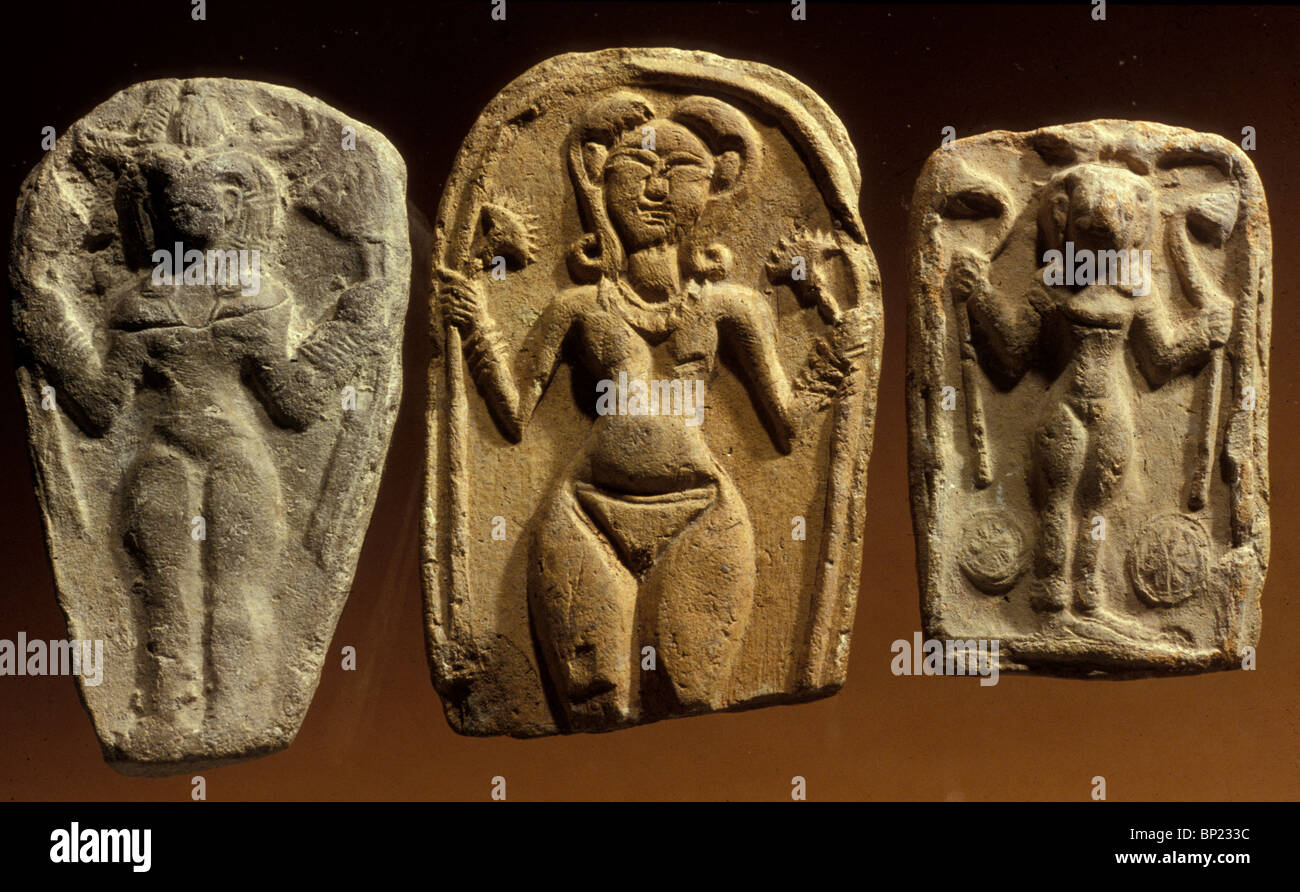 ASHERAH (ASHTORETH) - CNAANITE GODDESS OF FERTILITY THE CONSORT OF THE PRINCIPAL GOD EL OR BIBLICAL BAAL. THE CLAY FIGURINES Stock Photo