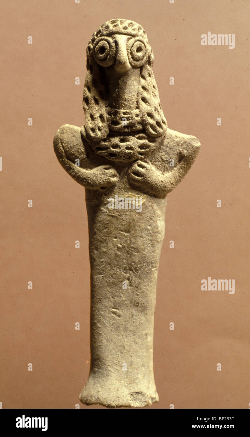 ASHERAH (ASHTORETH) - CNAANITE GODDESS OF FERTILITY, THE CONSORT OF THE PRINCIPAL GOD EL OR BIBLICAL BAAL.  THE CLAY FIGURINES D Stock Photo