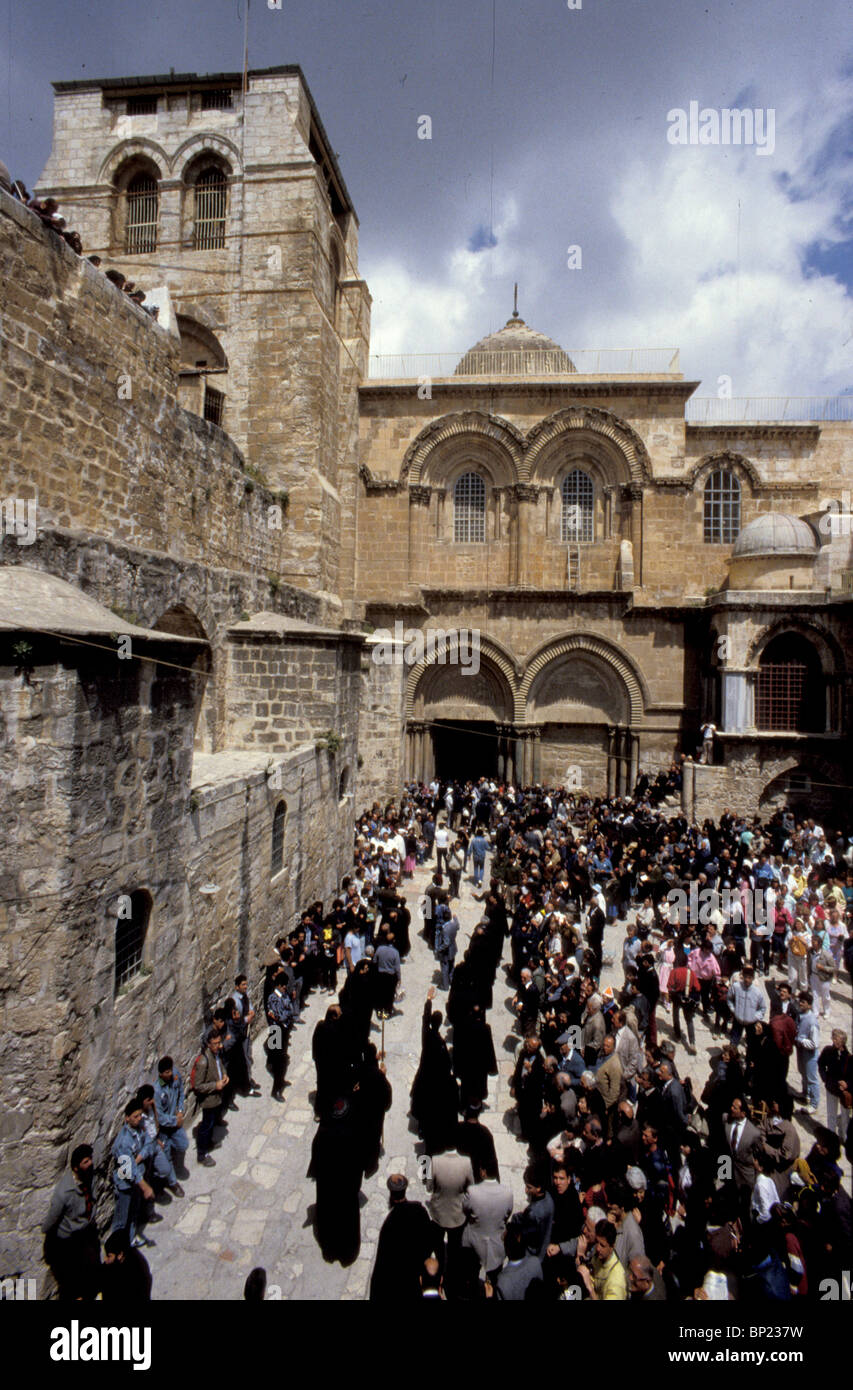 140. THE CHURCH OF THE HOLY SEPULCHER IN JERUSALEM, IN WHICH JESUS' TOMB IS LOCATED Stock Photo