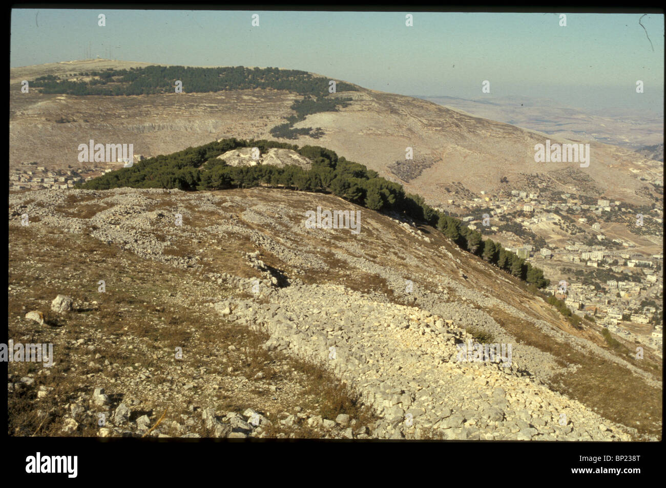 149. MT. GERIZIM, GENERAL VIEW OF THE MOUNTAIN NEAR SCHEM (NABLUS), A HOLY PLACE FOR THE SAMARITANS Stock Photo