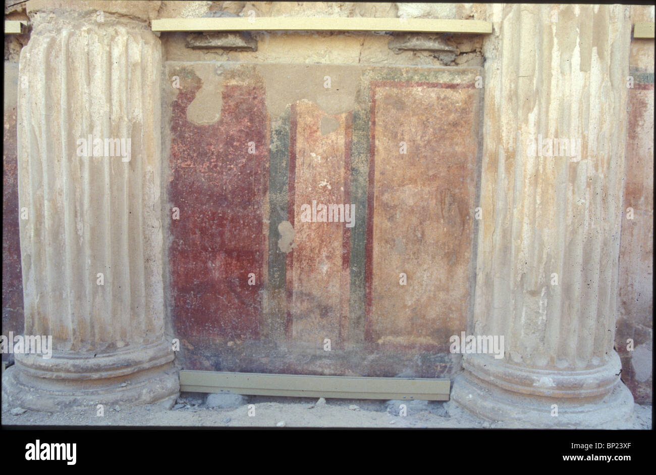 323. MASSADA - COLORFUL FRESCOS FROM HEROD'S EASTERN PALACE Stock Photo