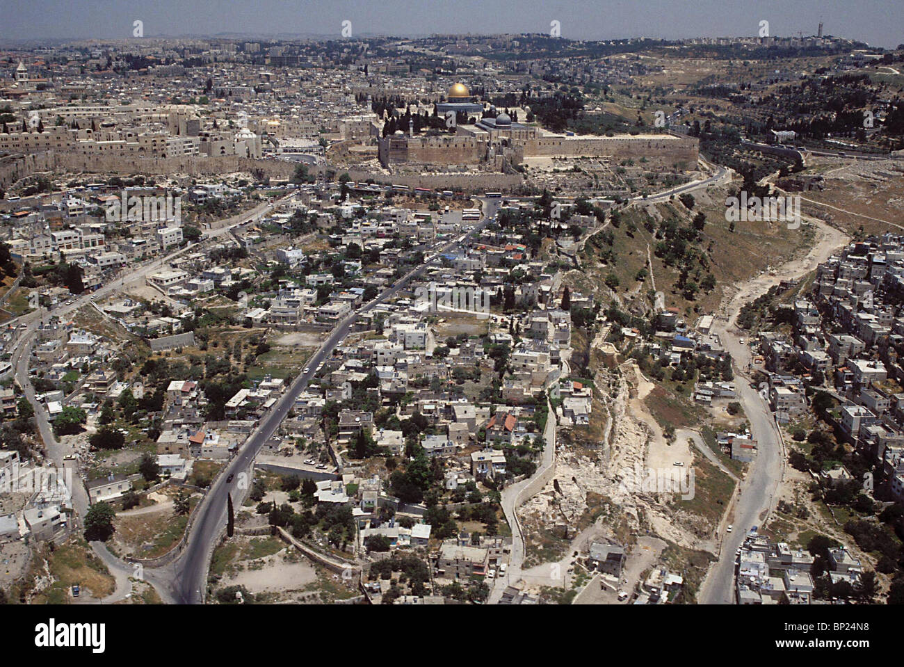 602. CITY OF DAVID - GENERAL VIEW FROM THE SOUTH WITH THE OLD CITY OF JERUSALEM IN THE BACKGROUND Stock Photo