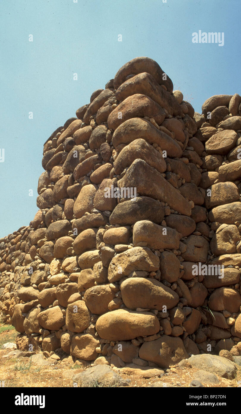 1685. DAN - THE CITY WALLS AND TOWERS BUILT BY KING JEROBOAM I. IN THE 10TH. C. B.C. Stock Photo