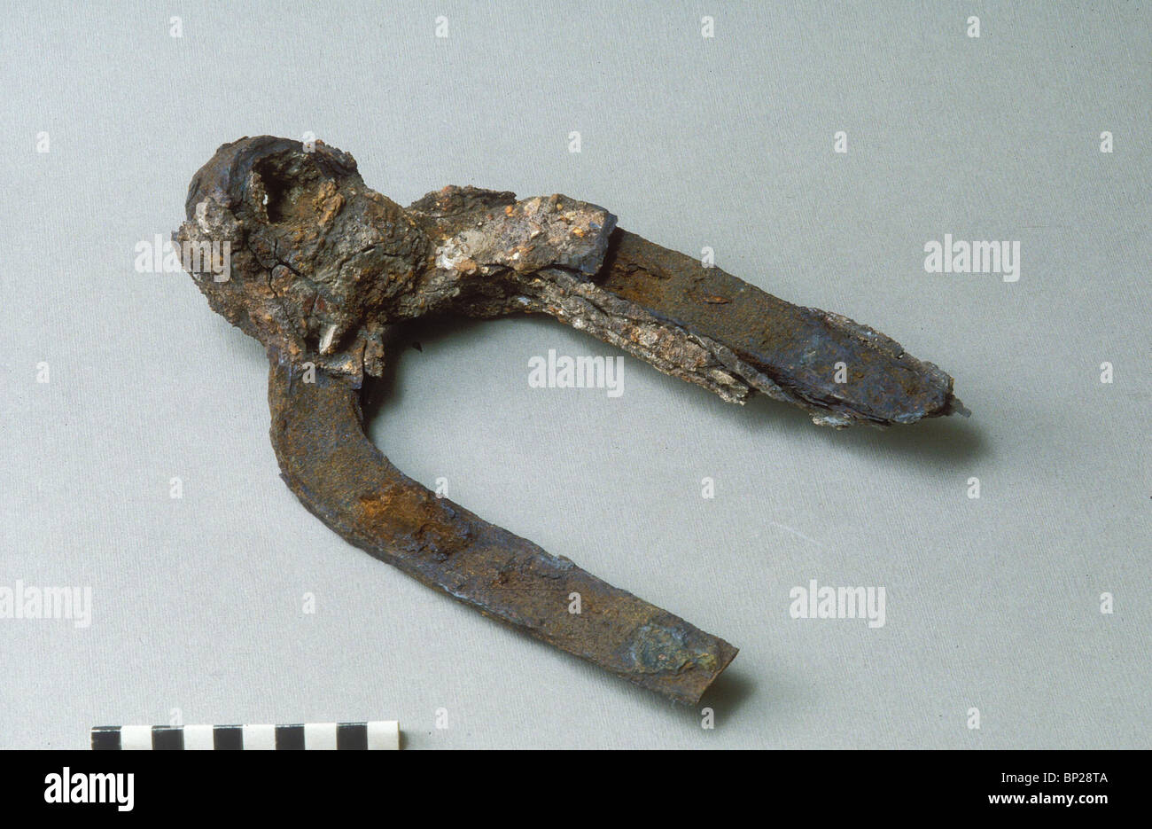 2338. IRON MADE AGRICULTURAL TOOL, PROBABLY A HOE, PHILISTINE EKRON, C. 7TH. C. B.C. Stock Photo