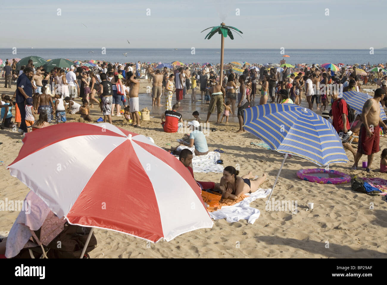 Coney island swimmers hi-res stock photography and images - Alamy