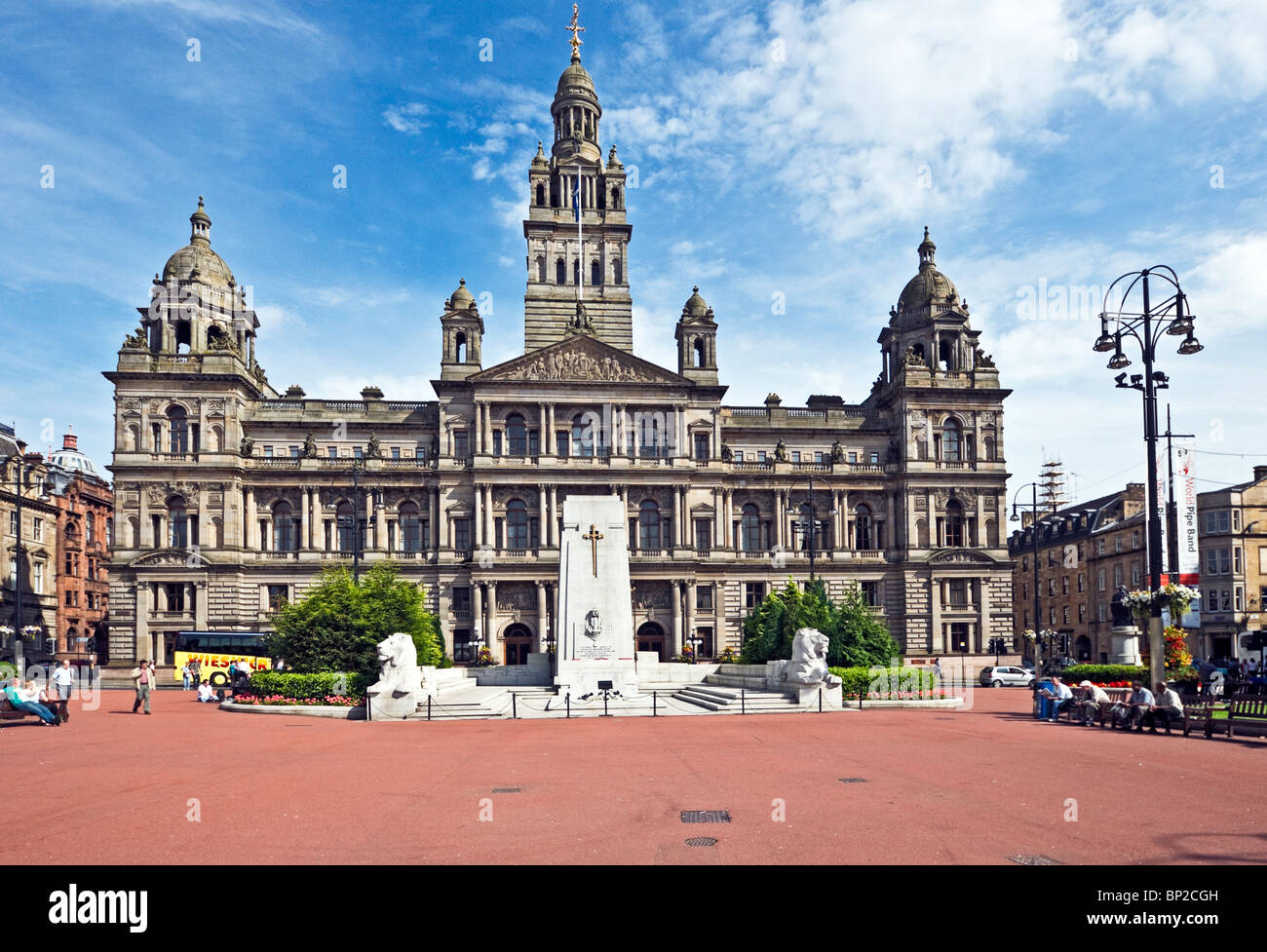 Glasgow City Chambers in George Square Glasgow Scotland with Cenotaph at the front Stock Photo