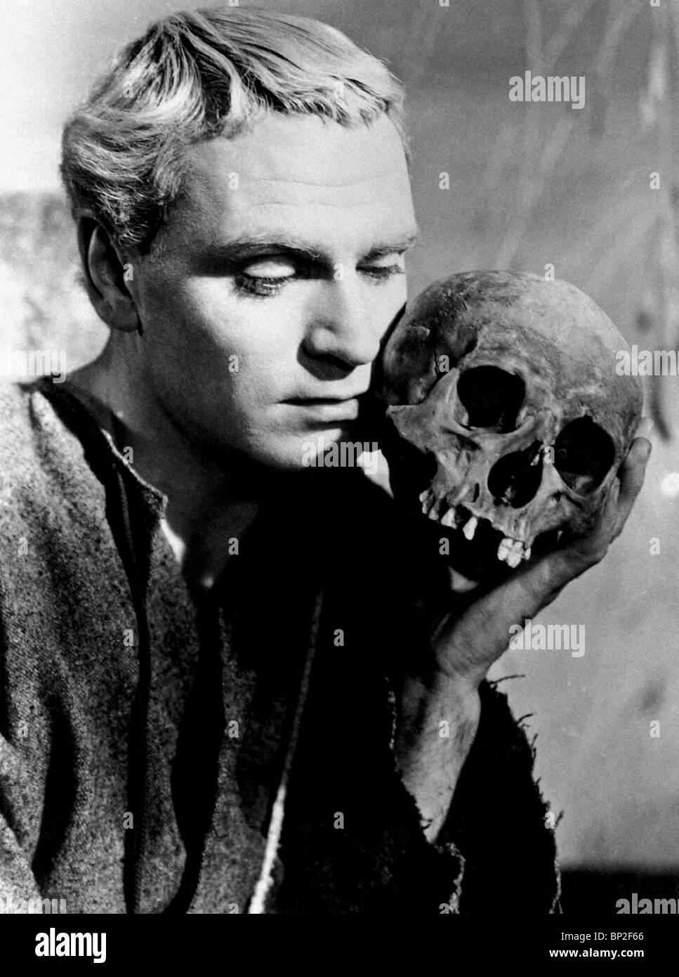 LAURENCE OLIVIER HAMLET (1948) Stock Photo