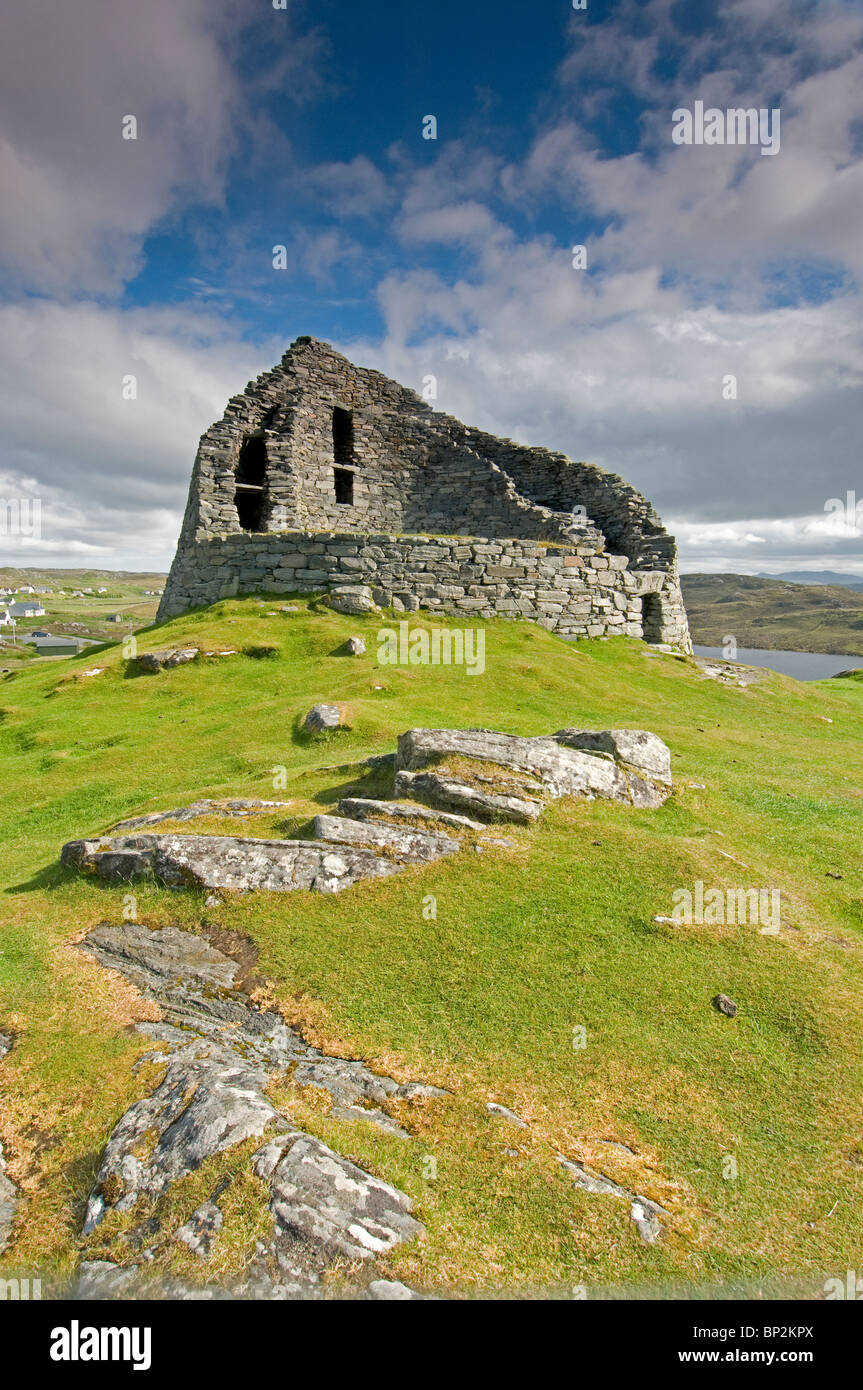 Dun Carloway Broch Iron Age Stone Dwelling, Lewis, Western Isles. Scotland.  SCO 6247 Stock Photo