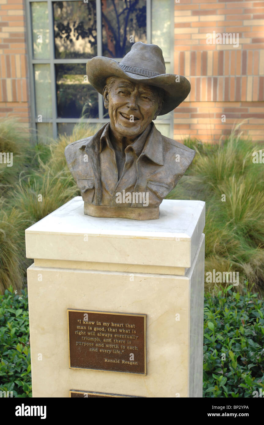 Bust Statue of Ronald Reagan (40th President of the United States 1981–1989) at Chapman University in Orange, California. Stock Photo