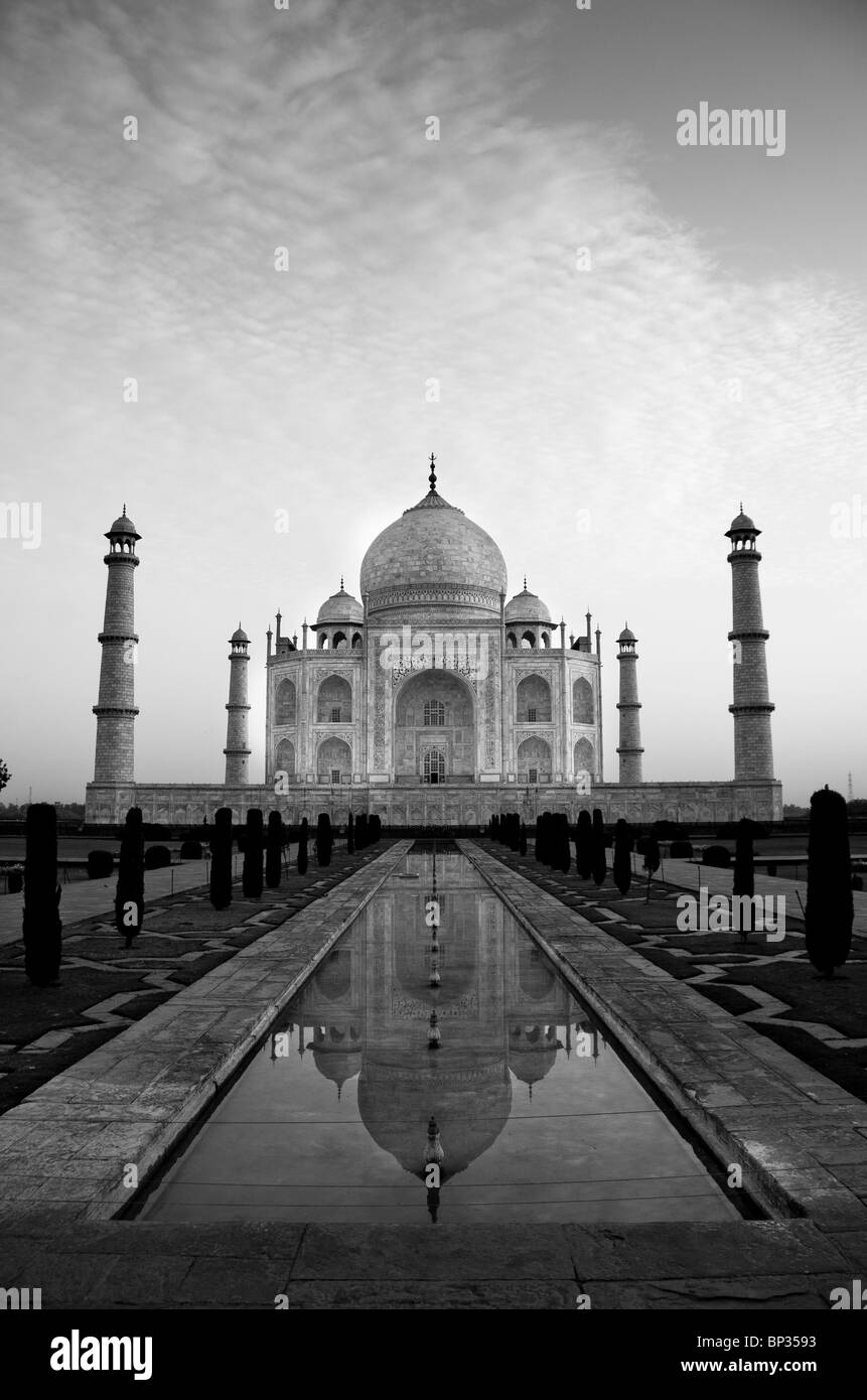 A stunning black and white shot of the Taj Mahal, reflected in the reflecting pool Stock Photo