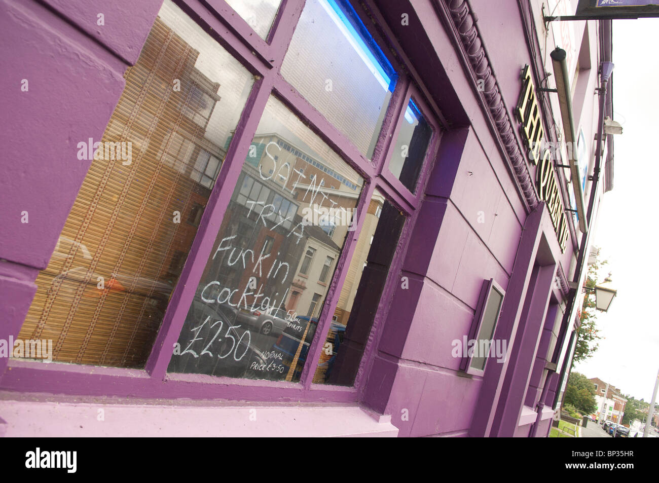 Purple painted Queen Vic Student pub Preston city Stock Photo 30803075