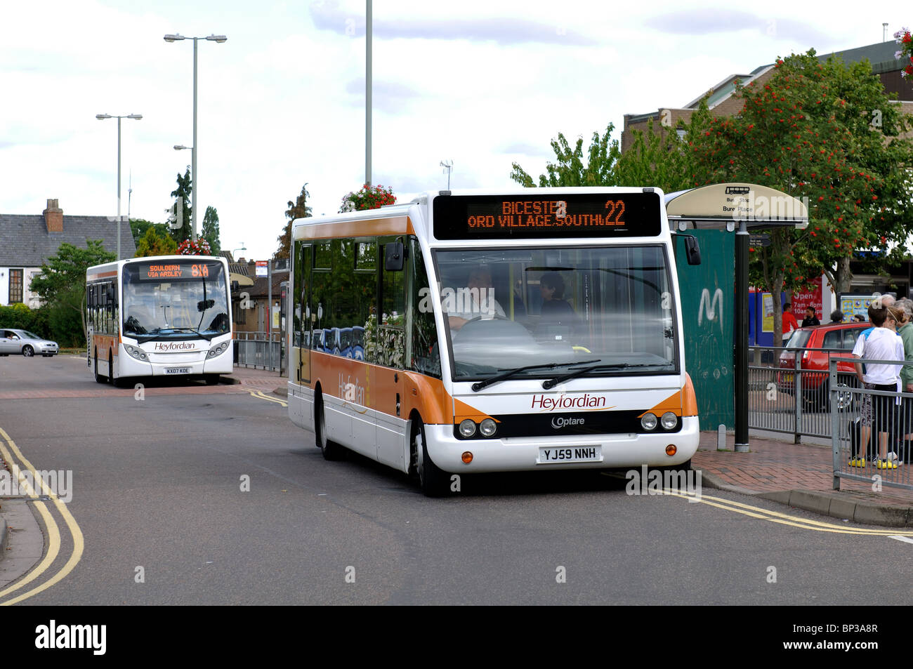 victoria coach station to bicester village