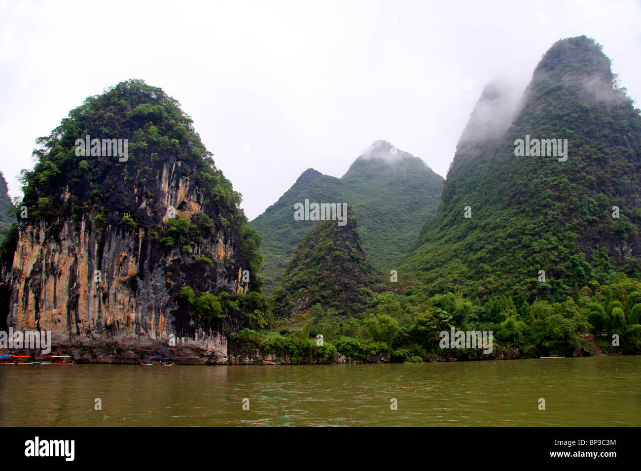 Li jiang river hi-res stock photography and images - Alamy