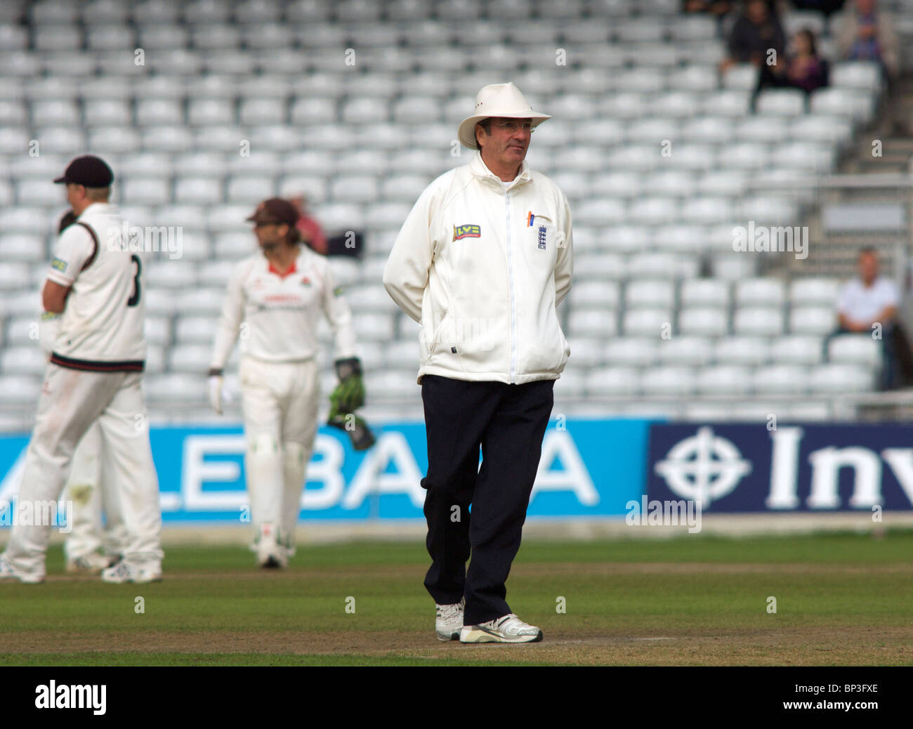 Cricket umpires decision hi-res stock photography and images - Alamy