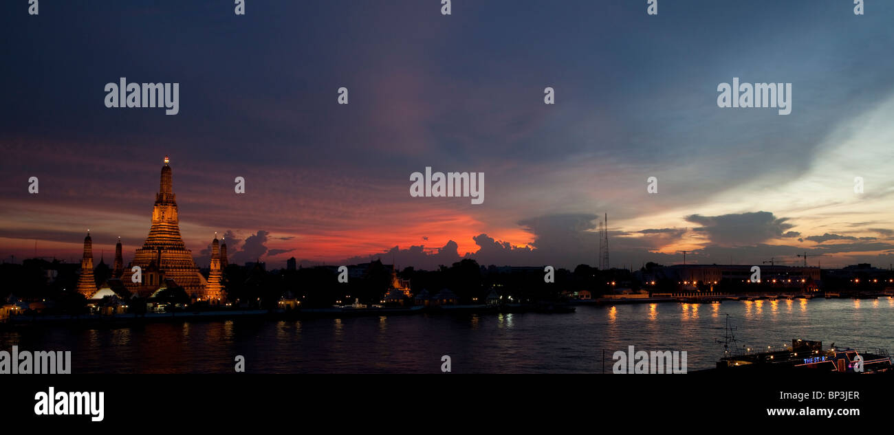 Wat Arun in front of a dramatic sunset, Bangkok, Thailand. Stock Photo