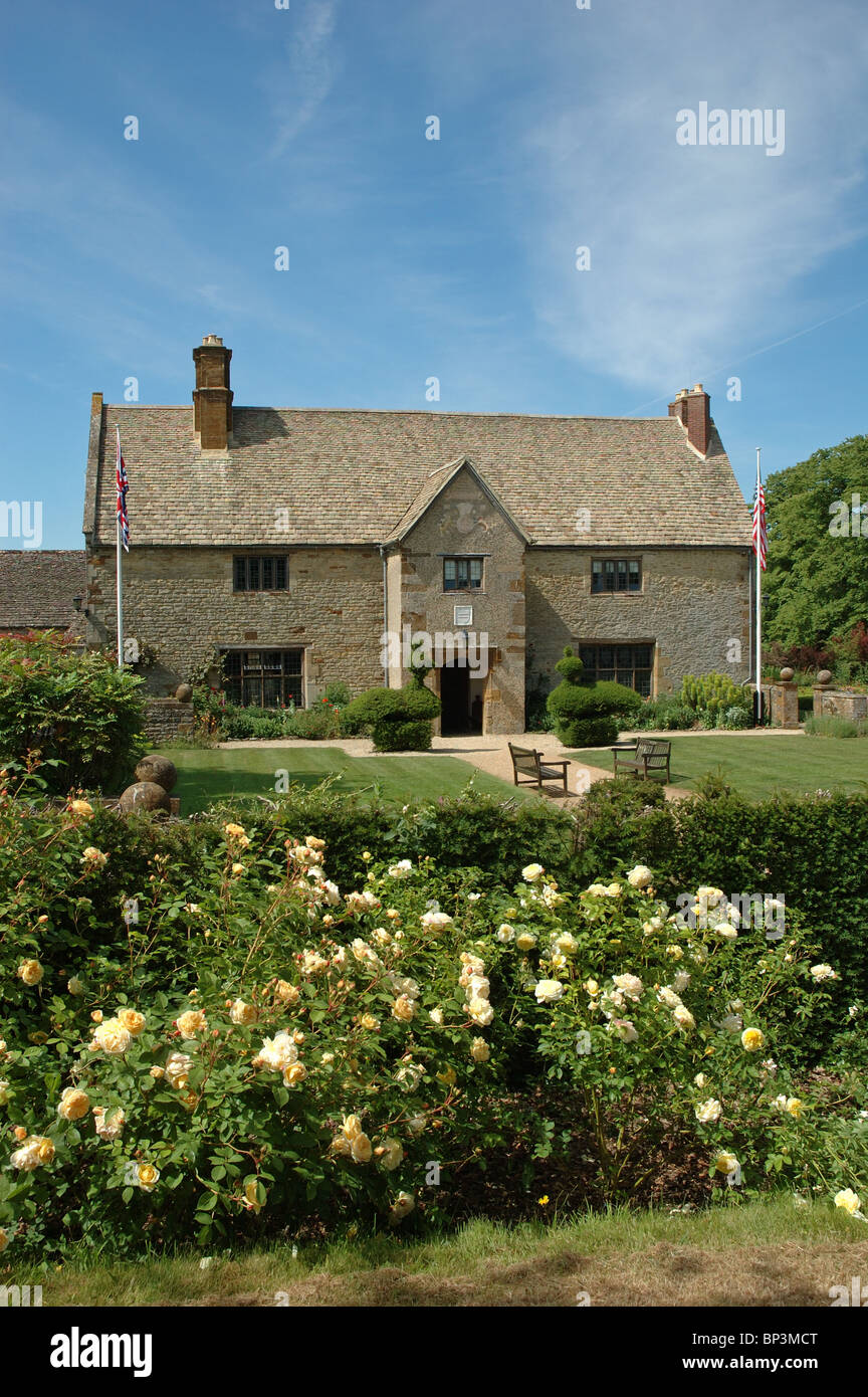 Sulgrave Manor, the ancestral home of Washington, Sulgrave