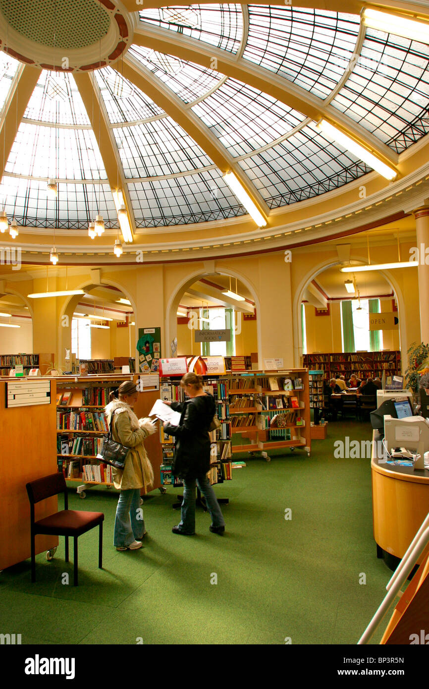 UK, Cheshire, Stockport, Town Centre, Central Library, people browsing