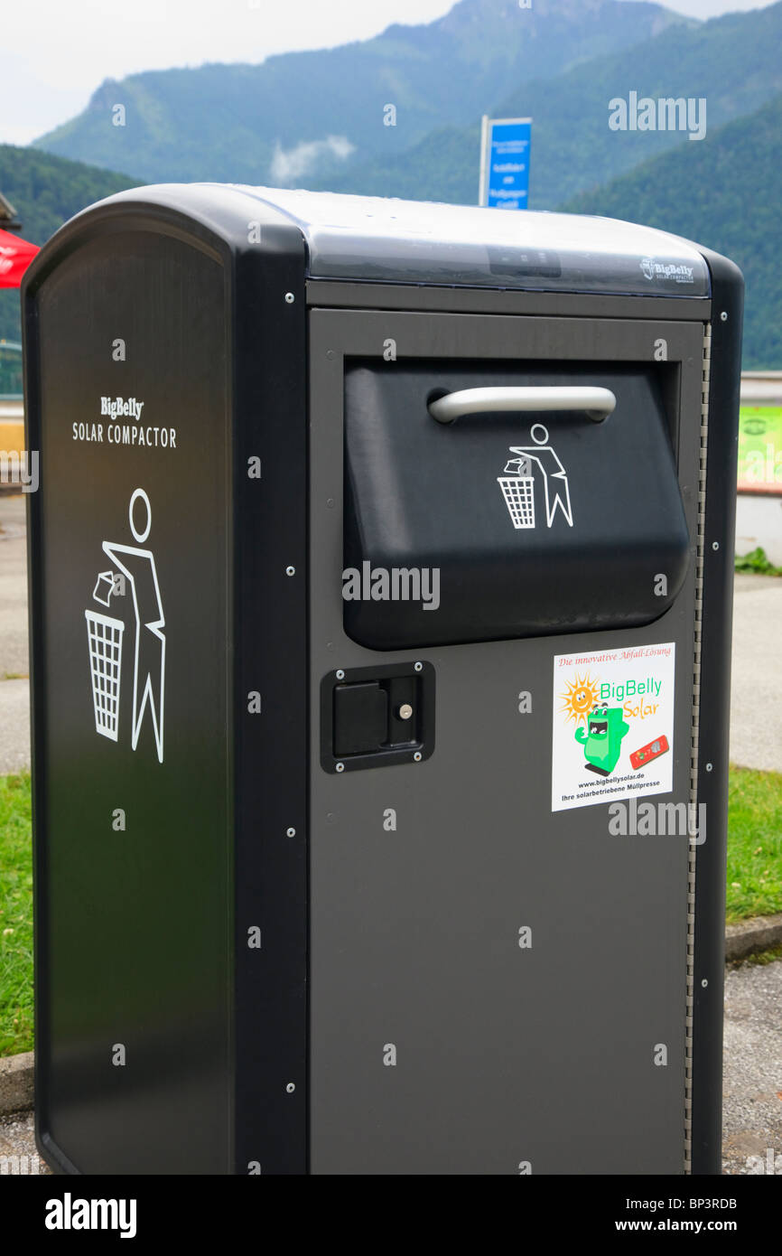 BigBelly Solar powered litter compactor bin for compressing rubbish Stock Photo