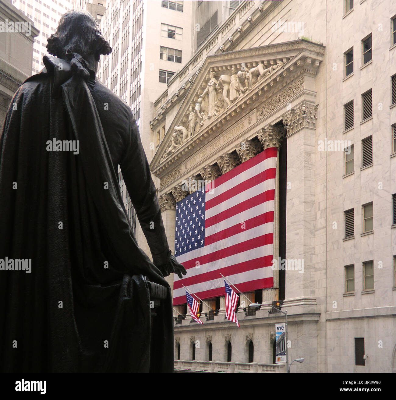 Wall Street George Washington statue New York City Stock Photo - Alamy