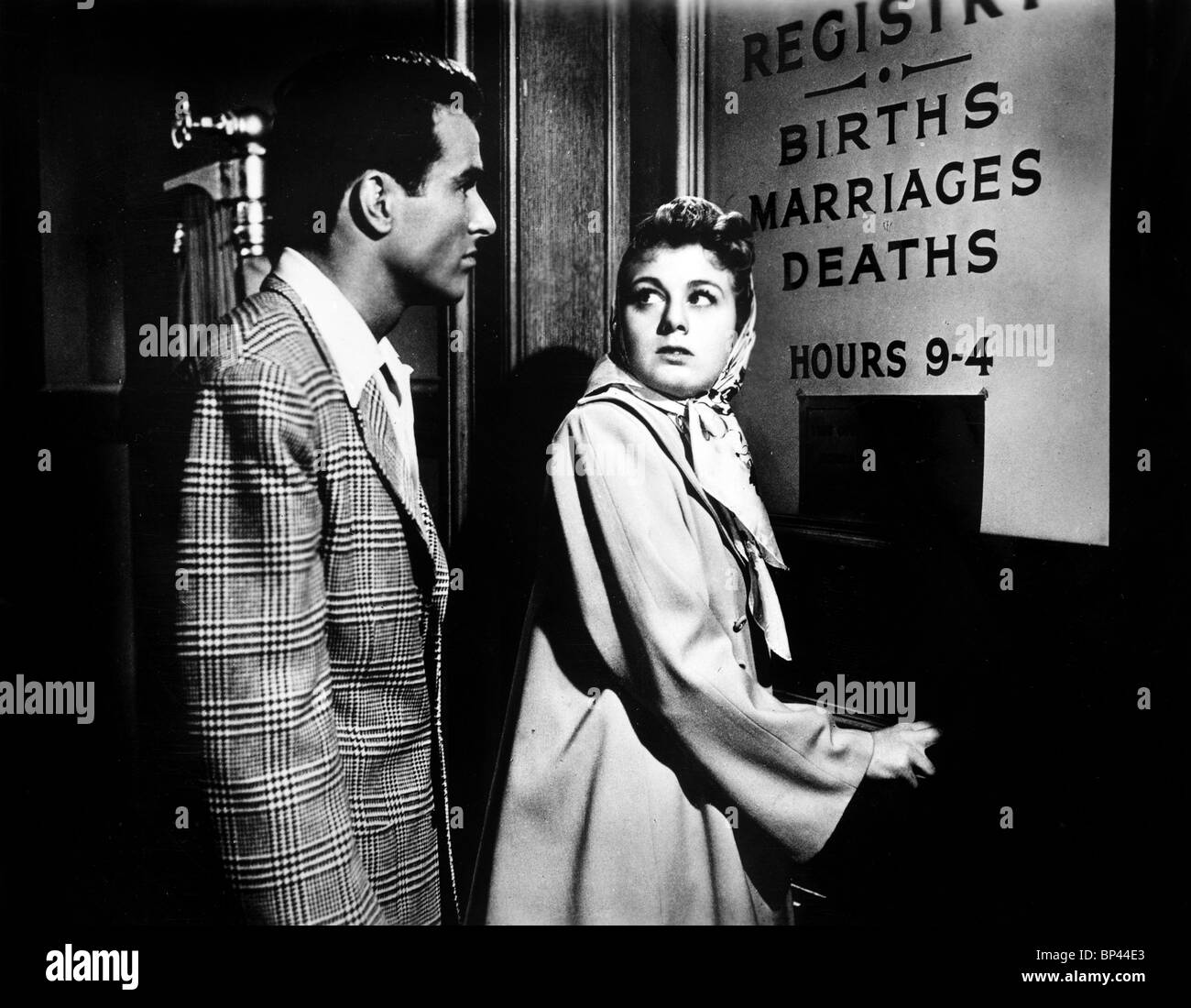 MONTGOMERY CLIFT, SHELLEY WINTERS, A PLACE IN THE SUN, 1951 Stock Photo