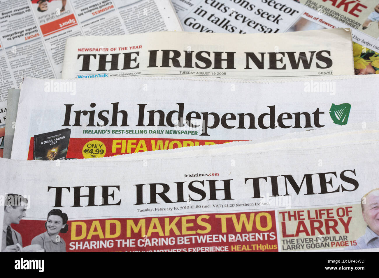 daily-republic-of-ireland-newspapers-including-the-irish-news-irish-BP46WD.jpg