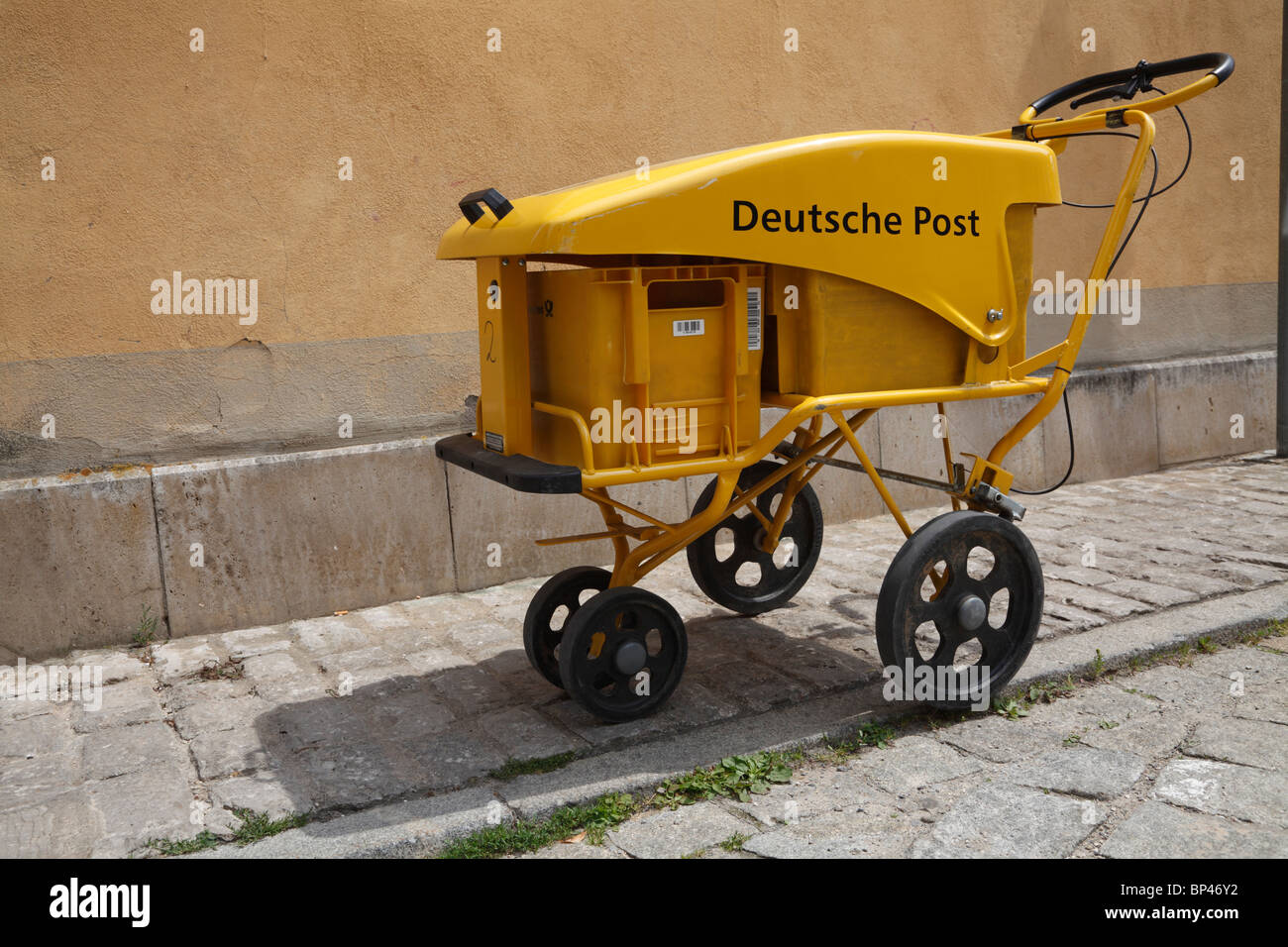 Mail delivery with cart hi-res stock photography and images - Alamy